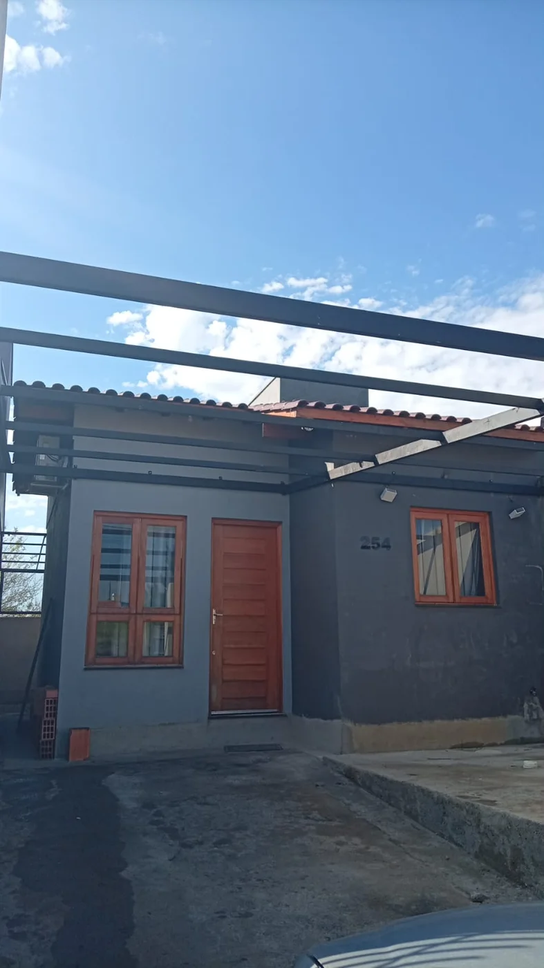 Pergolado em montagem realizado pela Serralheria LC